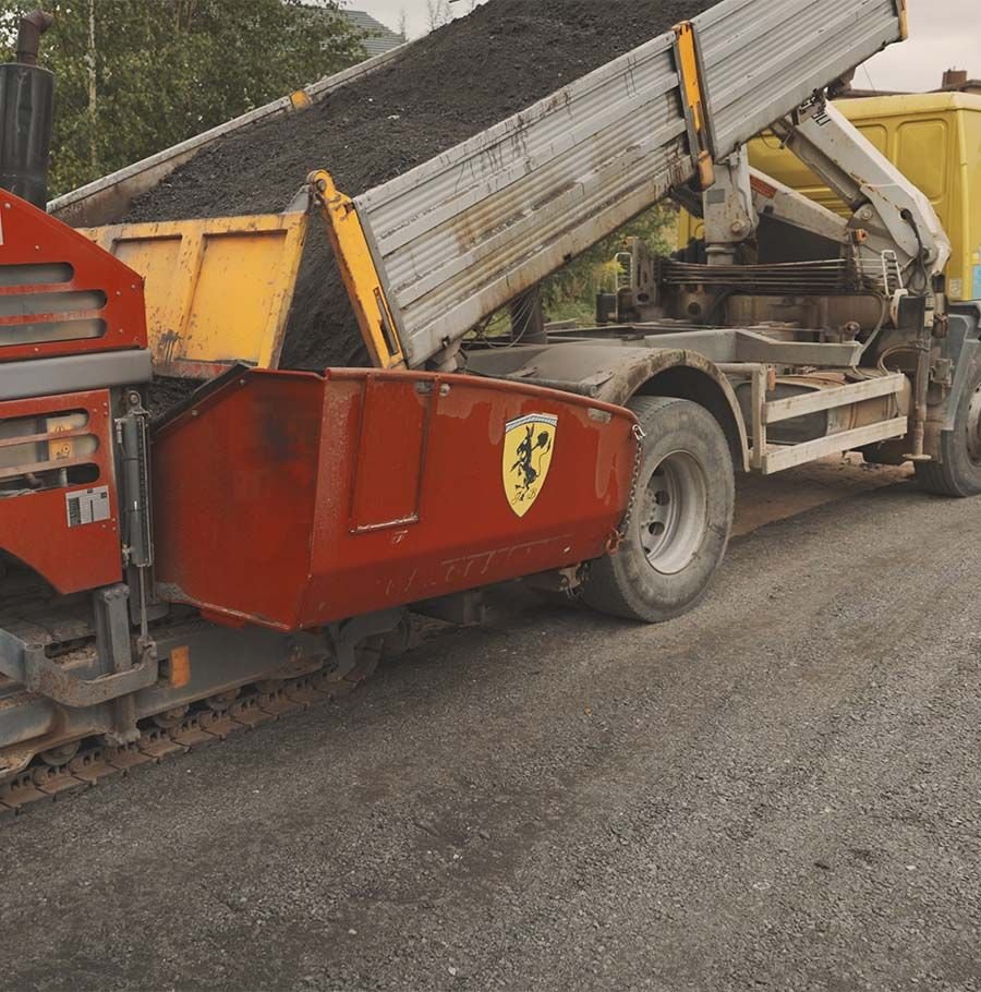 Frezuoto asfalto klojimas